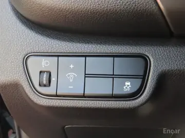 2025 Kia Seltos с пробегом 8 800 км