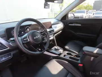 2025 Kia Seltos с пробегом 8 800 км