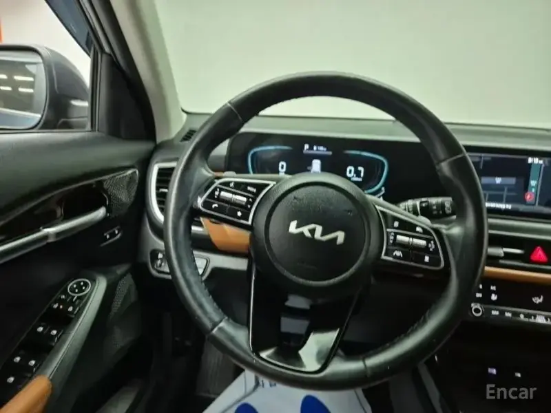 2022 Kia Seltos с пробегом 33 650 км