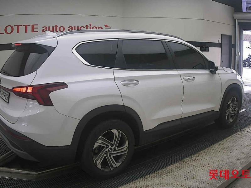 2022 Hyundai Santa Fe с пробегом 96 000 км