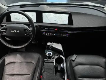 2022 Kia EV6 с пробегом 11 241 км