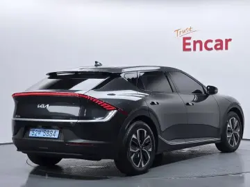 2022 Kia EV6 с пробегом 20 636 км