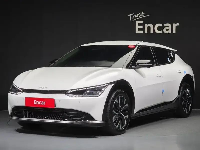 2024 Kia EV6 с пробегом 27 898 км