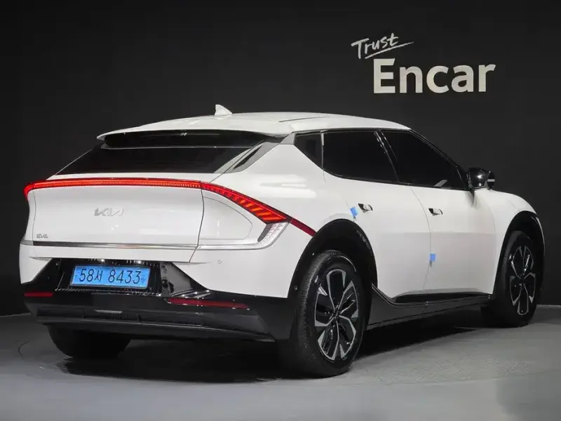 2024 Kia EV6 с пробегом 27 898 км
