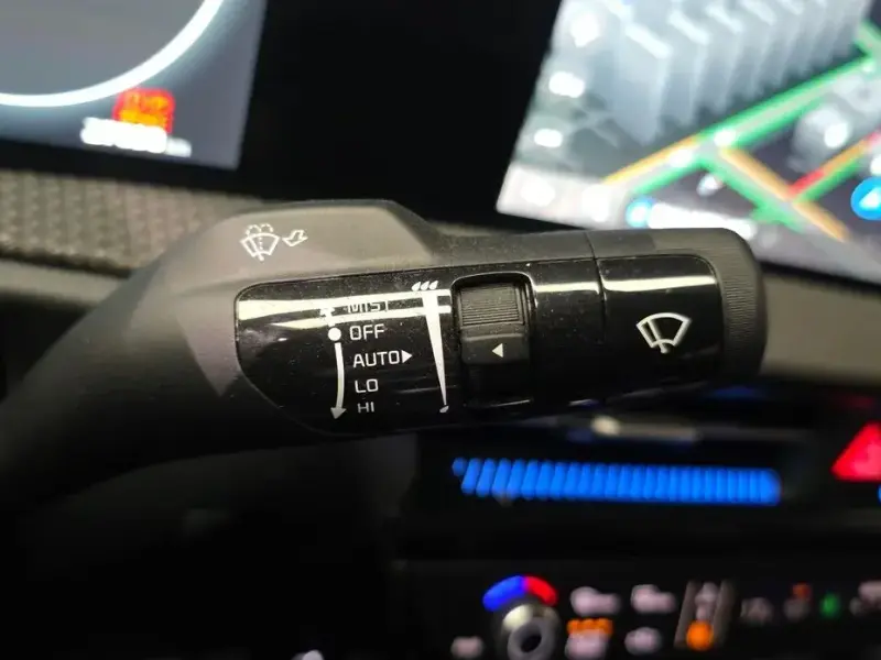 2024 Kia EV6 с пробегом 27 898 км