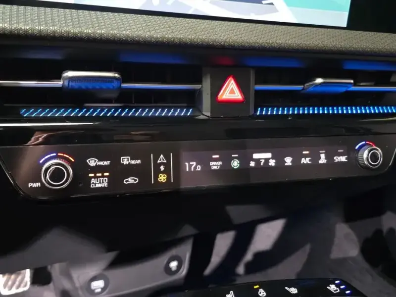2024 Kia EV6 с пробегом 27 898 км