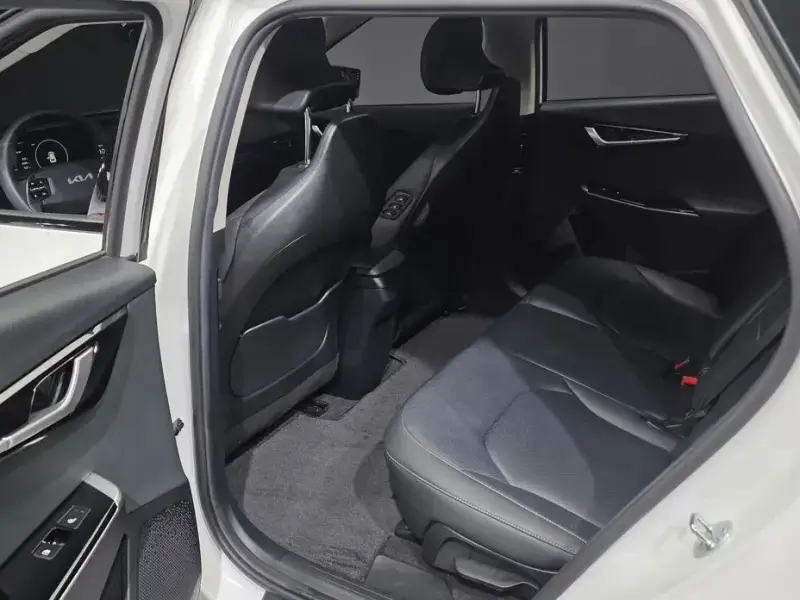 2024 Kia EV6 с пробегом 27 898 км