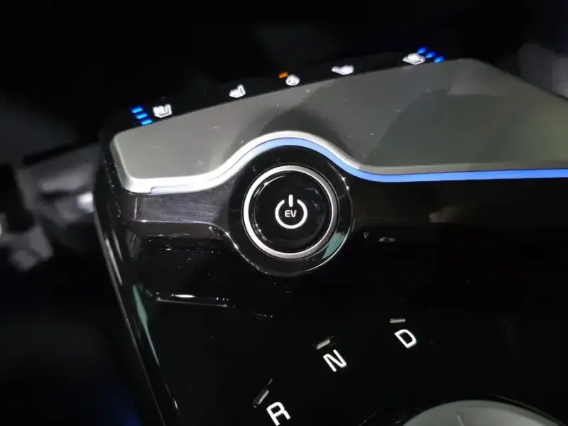 2024 Kia EV6 с пробегом 27 898 км