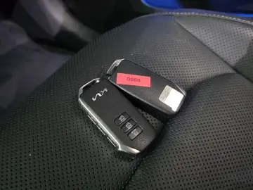 2024 Kia EV6 с пробегом 27 898 км