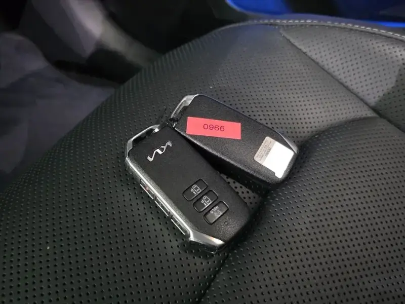 2024 Kia EV6 с пробегом 27 898 км