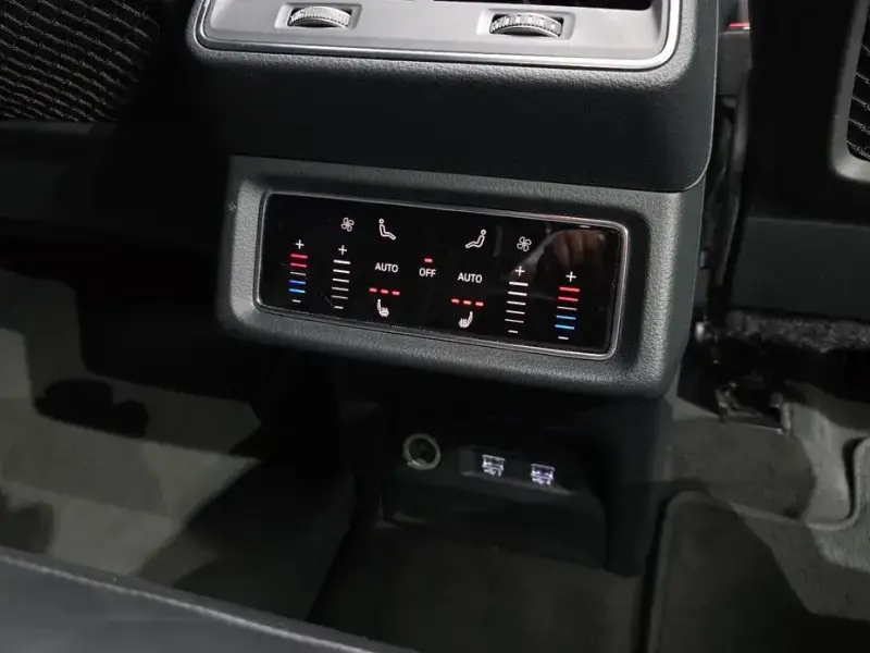 2020 Audi e-tron с пробегом 98 811 км