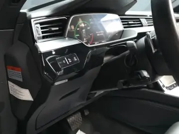 2020 Audi e-tron с пробегом 98 811 км