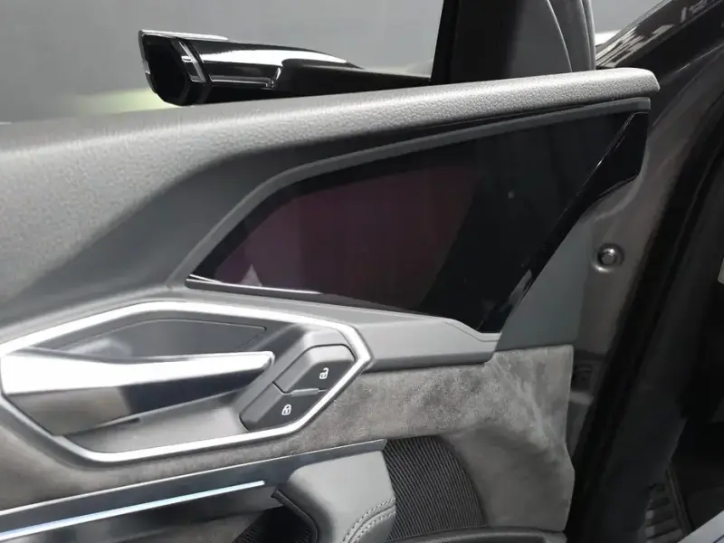 2020 Audi e-tron с пробегом 98 811 км