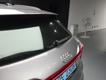 2020 Audi e-tron с пробегом 98 811 км