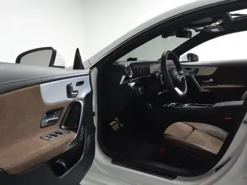 2024 Mercedes-Benz CLA с пробегом 21 802 км