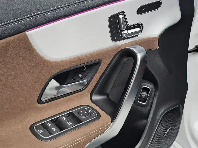2025 Mercedes-Benz CLA с пробегом 8 168 км