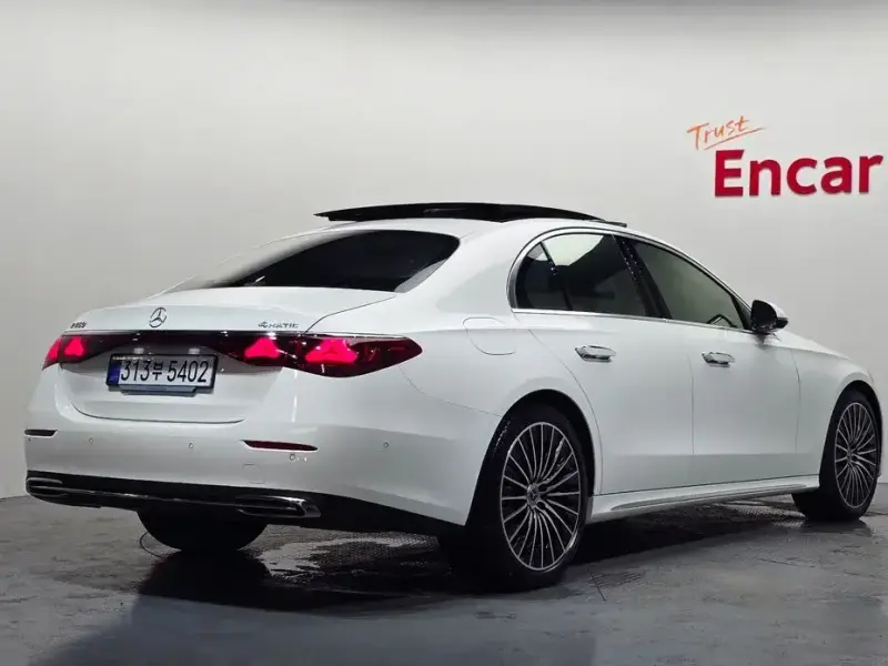 2025 Mercedes-Benz E-Класс с пробегом 5 569 км