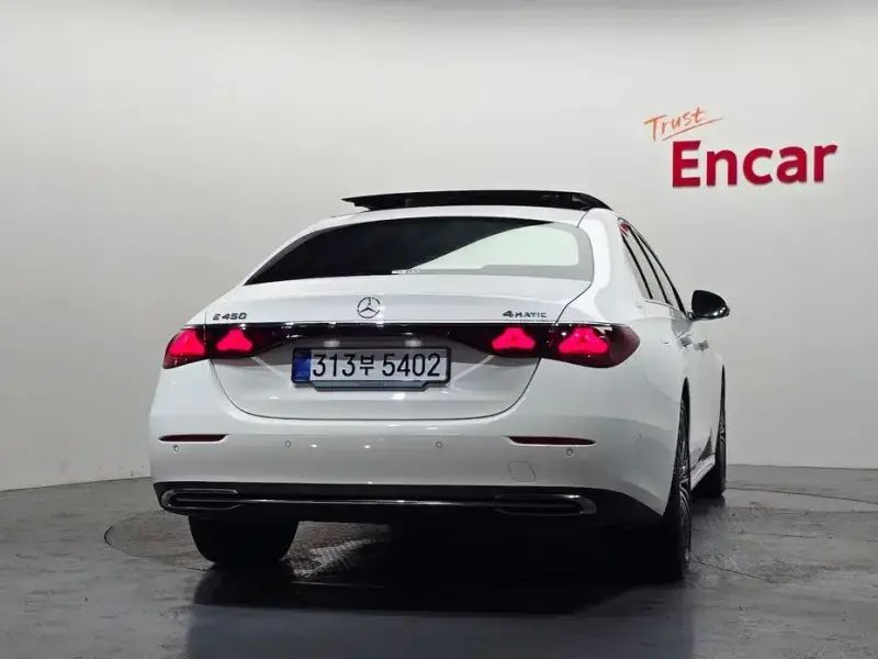 2025 Mercedes-Benz E-Класс с пробегом 5 569 км