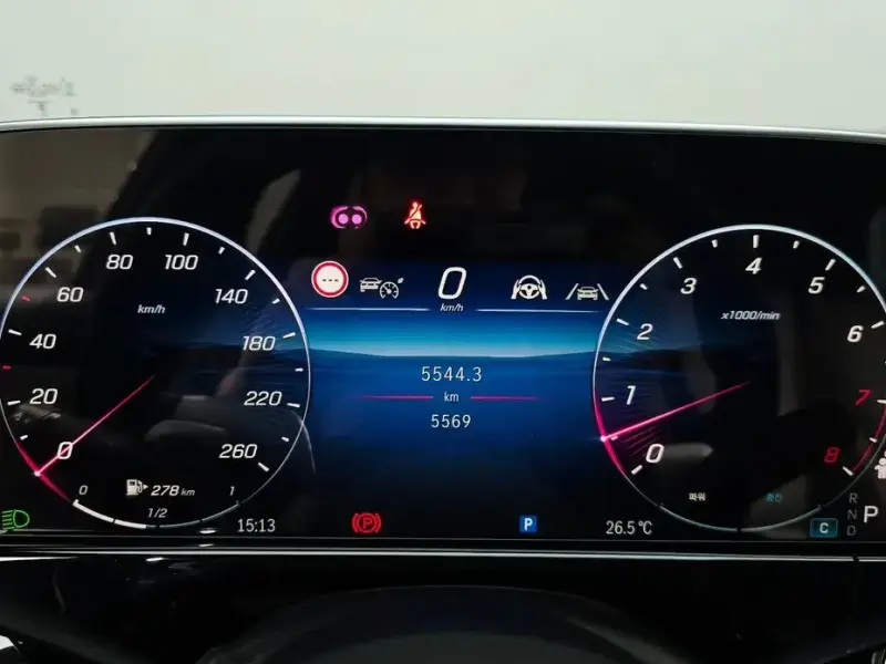 2025 Mercedes-Benz E-Класс с пробегом 5 569 км