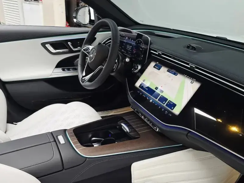 2025 Mercedes-Benz E-Класс с пробегом 5 569 км