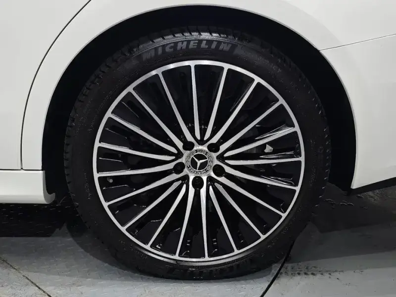 2025 Mercedes-Benz E-Класс с пробегом 5 569 км