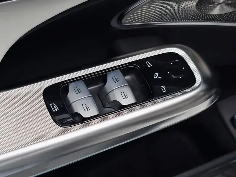 2025 Mercedes-Benz E-Класс с пробегом 5 569 км
