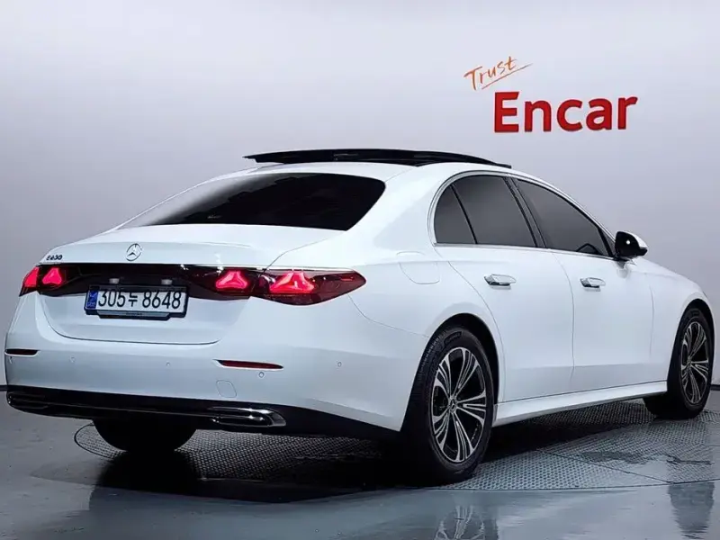2024 Mercedes-Benz E-Класс с пробегом 26 572 км