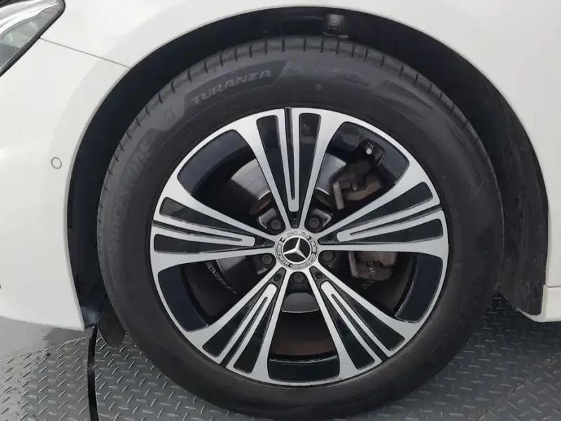 2024 Mercedes-Benz E-Класс с пробегом 26 572 км