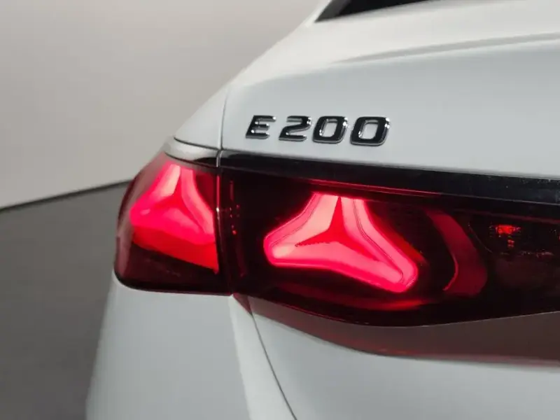 2024 Mercedes-Benz E-Класс с пробегом 26 572 км
