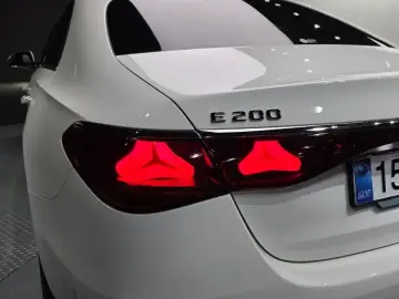 2025 Mercedes-Benz E-Класс с пробегом 7 275 км