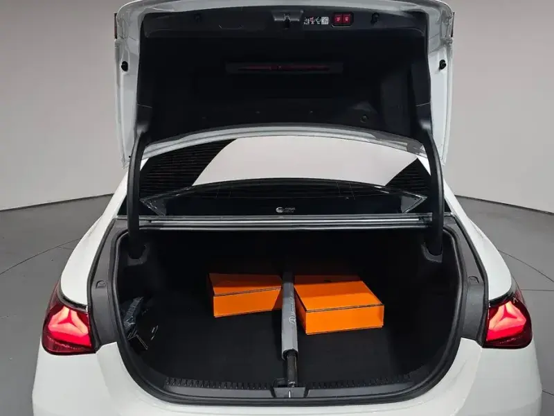2026 Mercedes-Benz E-Класс с пробегом 6 013 км