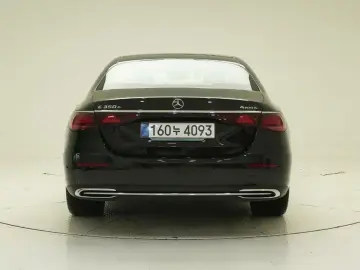 2025 Mercedes-Benz E-Класс с пробегом 10 360 км