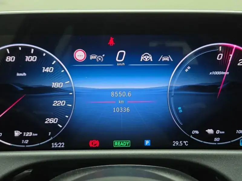 2025 Mercedes-Benz E-Класс с пробегом 10 360 км