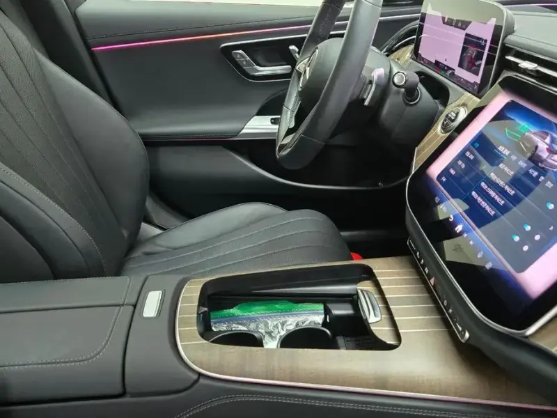2025 Mercedes-Benz E-Класс с пробегом 10 360 км