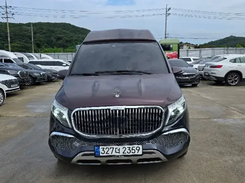 2023 Mercedes-Benz V-Класс с пробегом 3 200 км