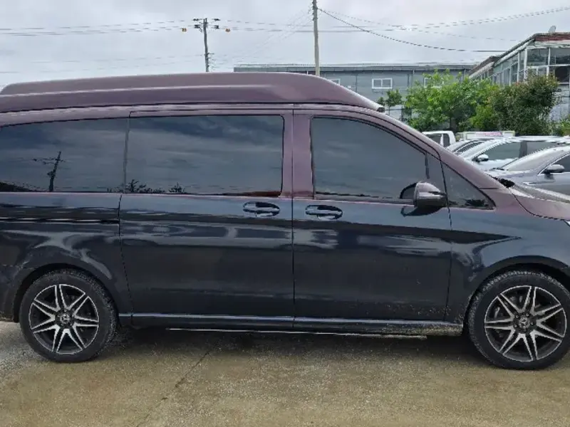 2023 Mercedes-Benz V-Класс с пробегом 3 200 км