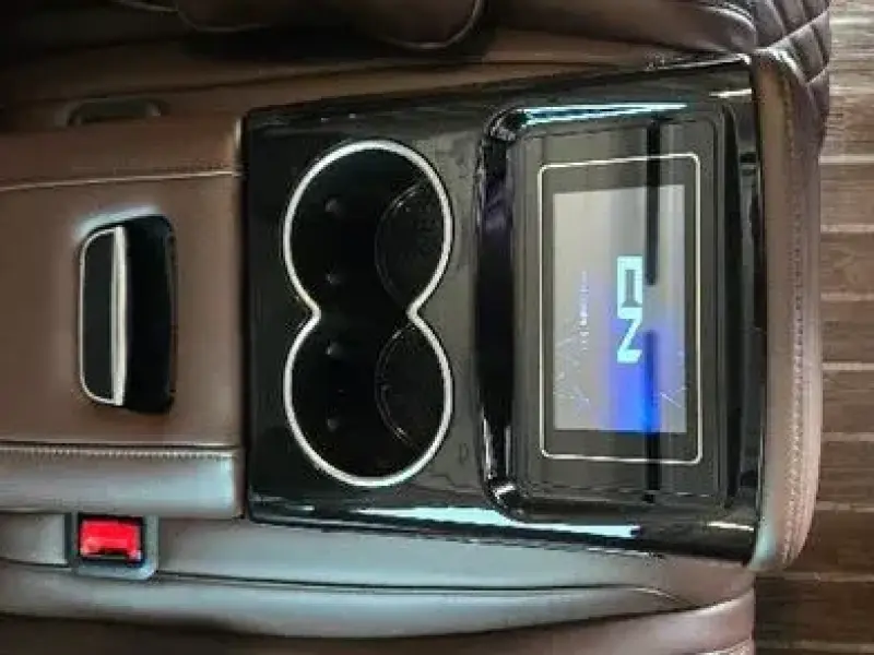 2023 Mercedes-Benz V-Класс с пробегом 3 200 км