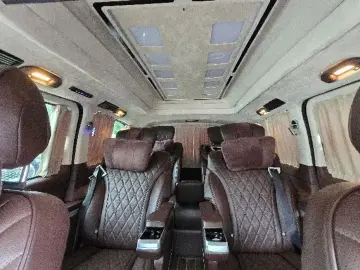 2023 Mercedes-Benz V-Класс с пробегом 3 200 км