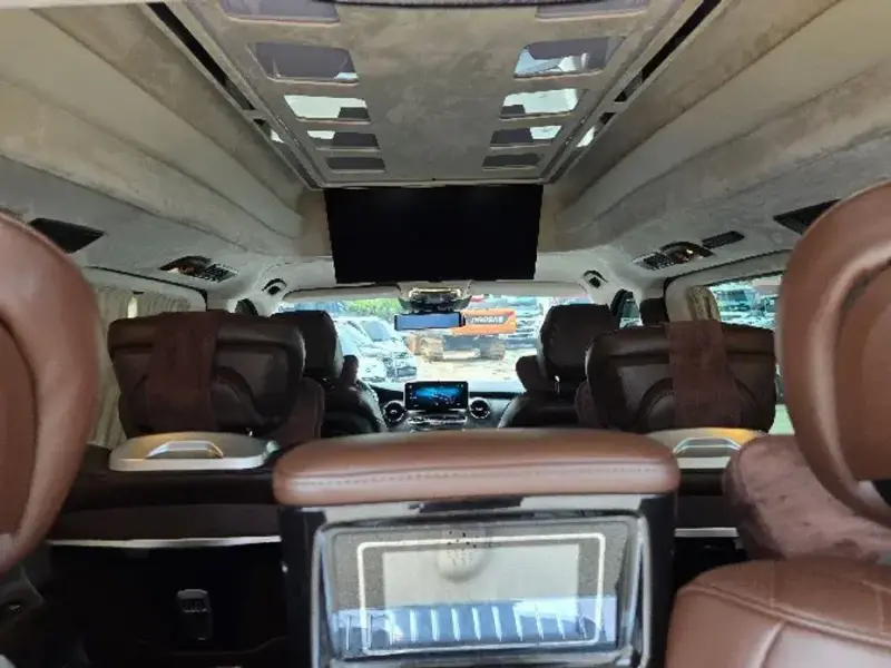 2023 Mercedes-Benz V-Класс с пробегом 3 200 км