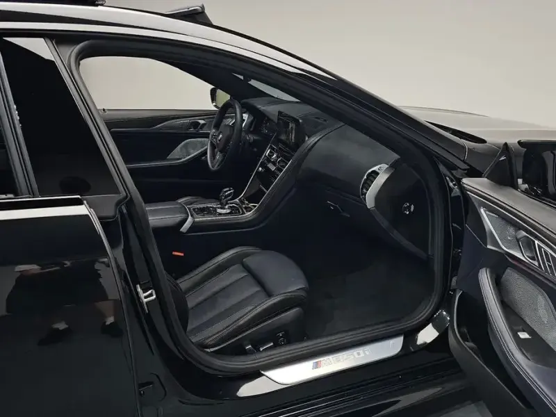 2025 BMW 8 серии с пробегом 18 523 км