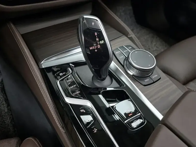 2021 BMW 6 серии с пробегом 28 042 км