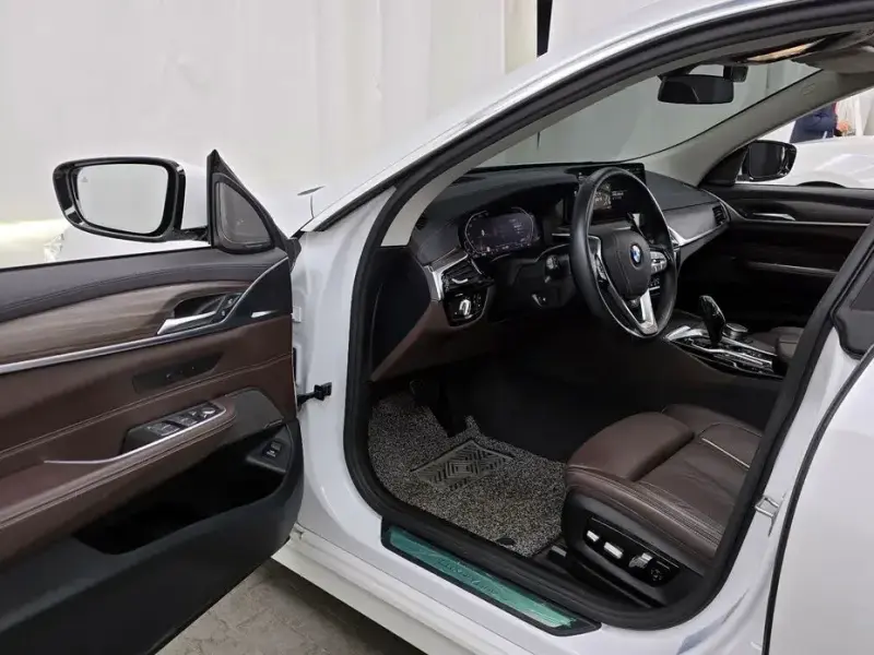 2021 BMW 6 серии с пробегом 28 042 км