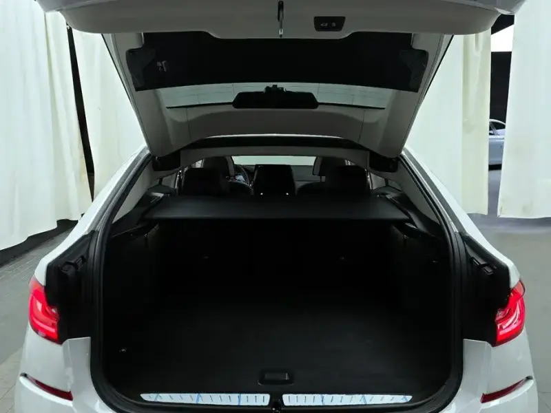 2021 BMW 6 серии с пробегом 28 042 км