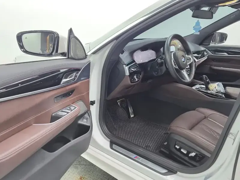 2024 BMW 6 серии с пробегом 49 672 км