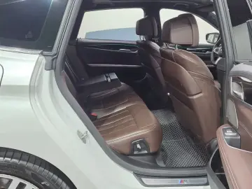 2024 BMW 6 серии с пробегом 49 672 км