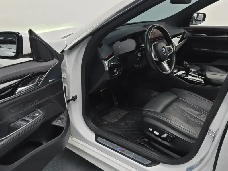 2021 BMW 6 серии с пробегом 81 430 км