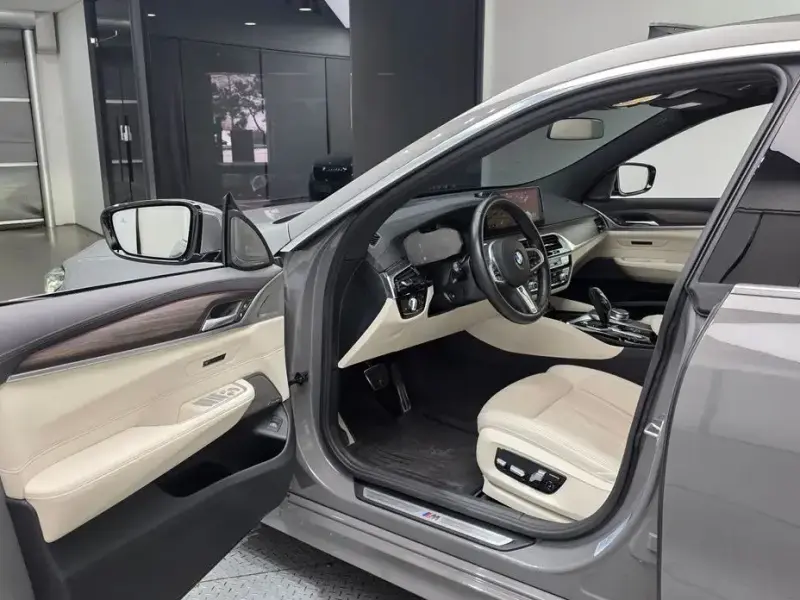 2021 BMW 6 серии с пробегом 75 333 км
