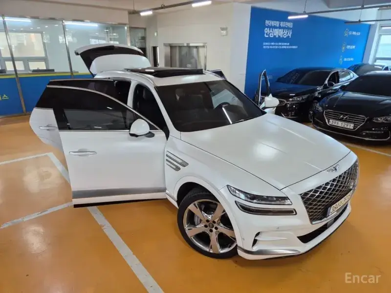2023 Genesis GV80 с пробегом 41 068 км