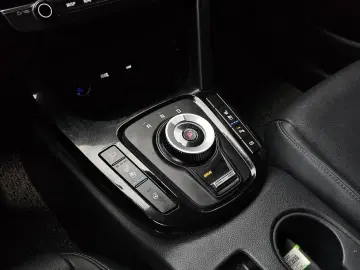 2024 Kia Seltos с пробегом 15 721 км