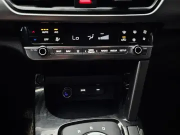 2024 Kia Seltos с пробегом 15 721 км